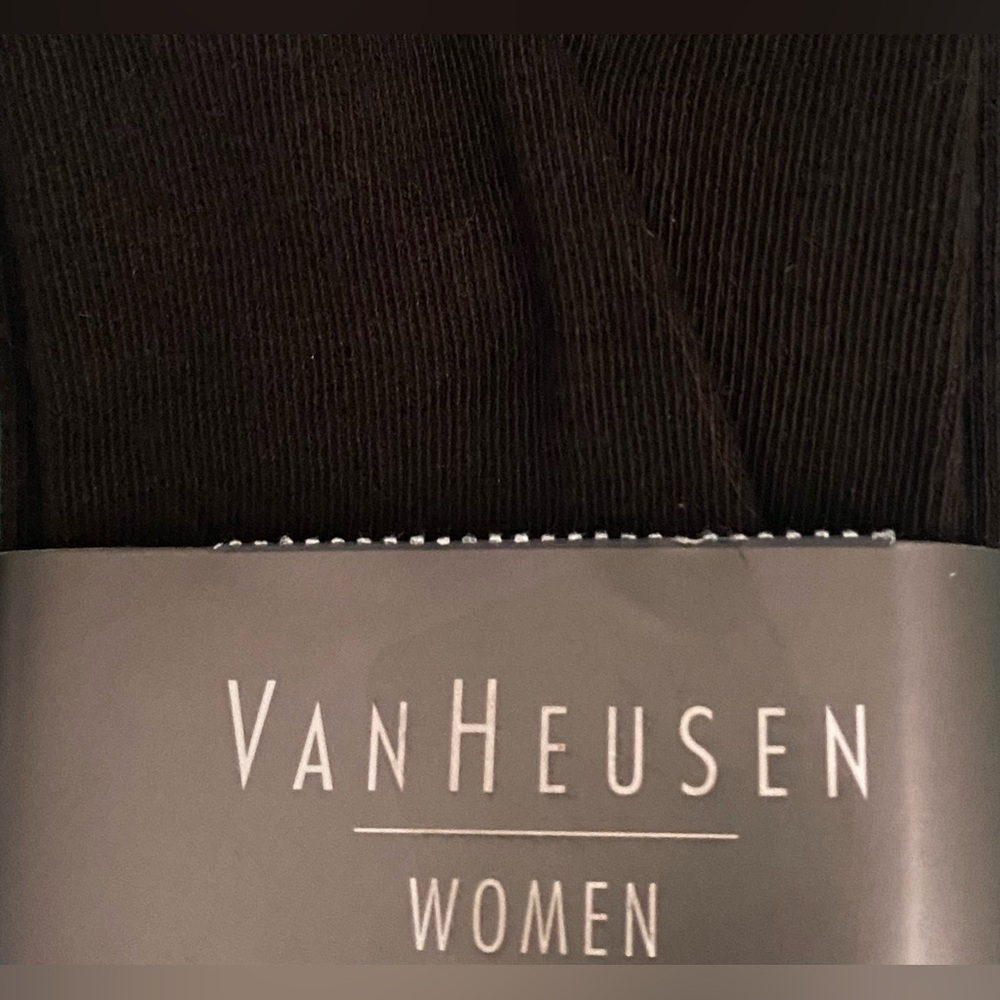 2-NWT-PAIRS OF WOMENS DRESS SOCKS VAN HEUSEN AND HUE - Picture 13 of 13